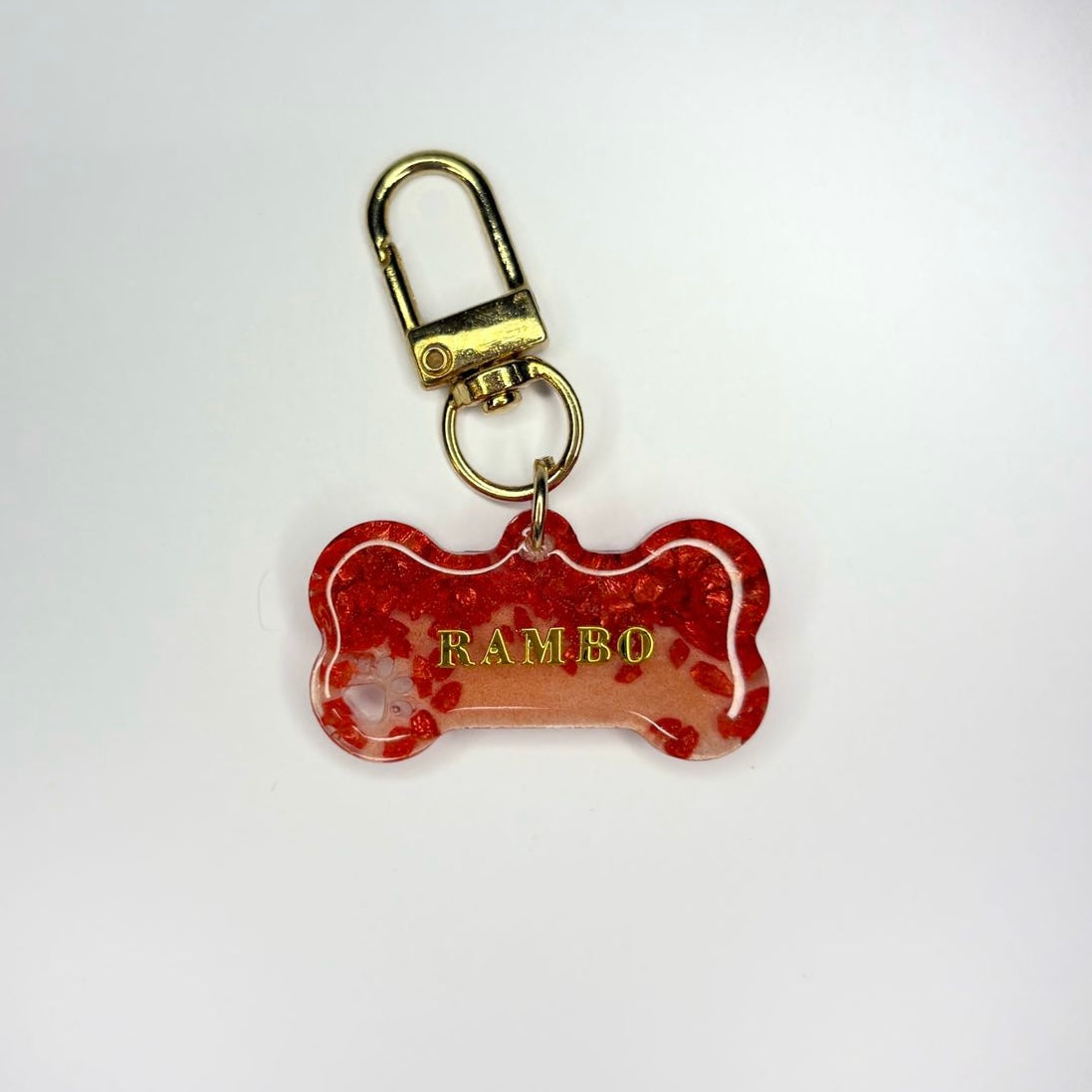 תג שם ״אבנים נופלות״